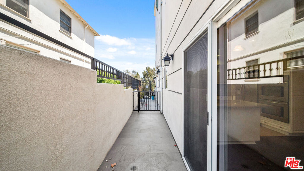 1529 S Beverly Drive - Photo 11