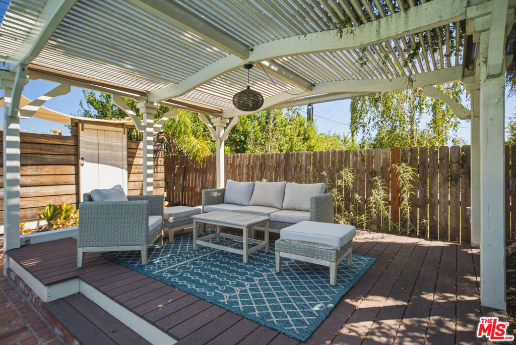 110 S Elwood Avenue - Photo 38