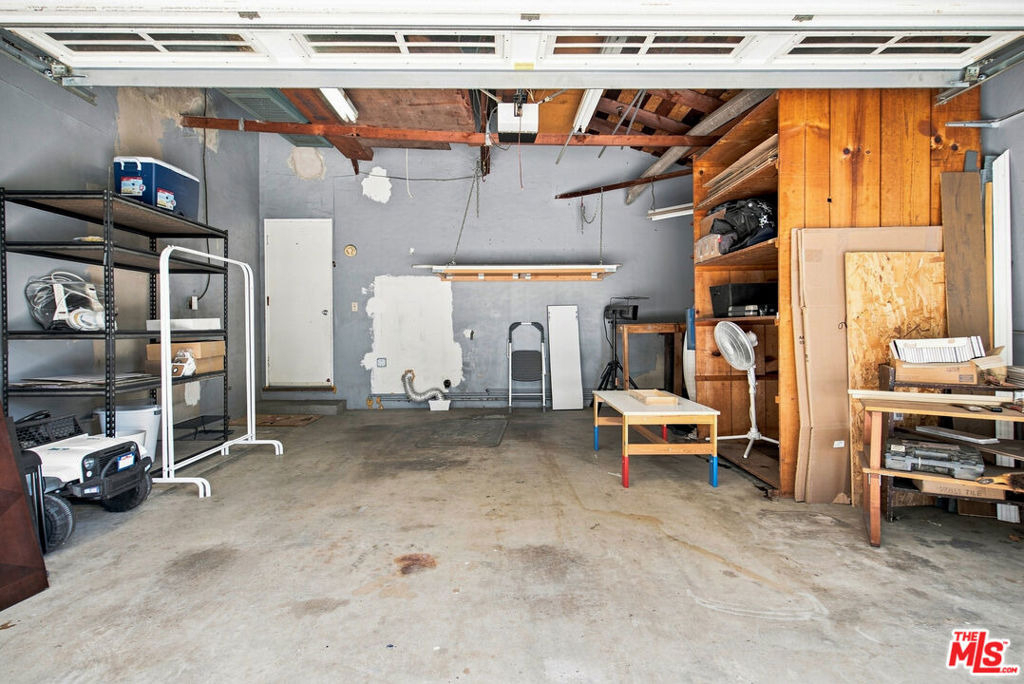 110 S Elwood Avenue - Photo 27
