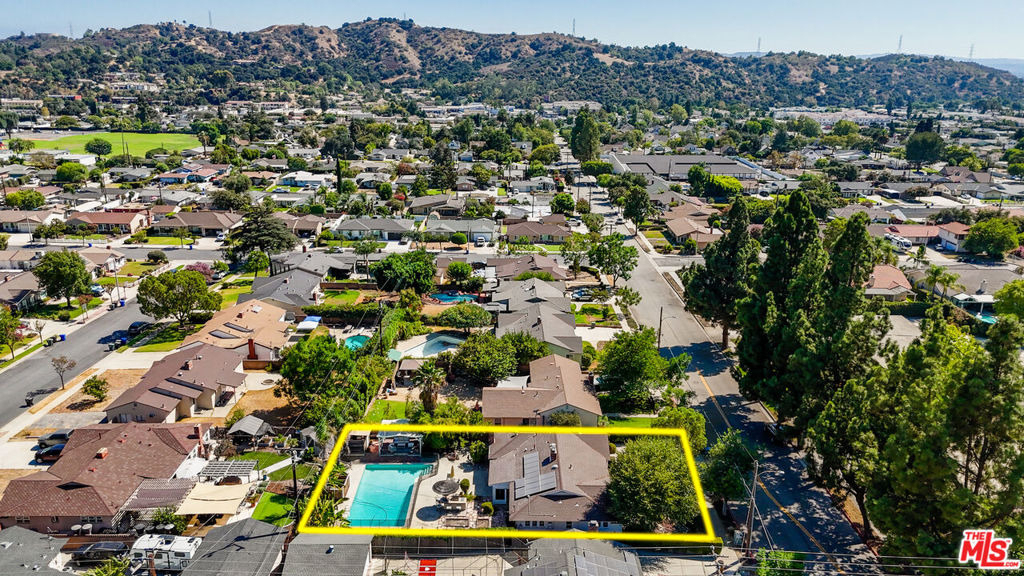 110 S Elwood Avenue - Photo 45