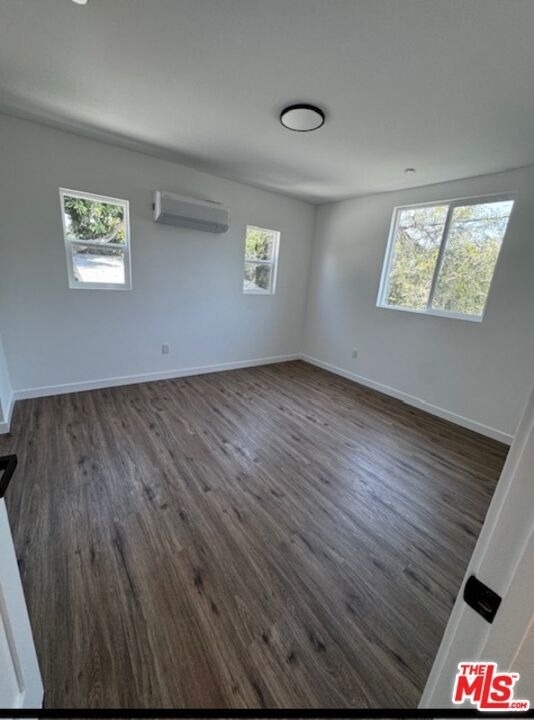 3212 1/2 Glenhurst Avenue - Photo 13