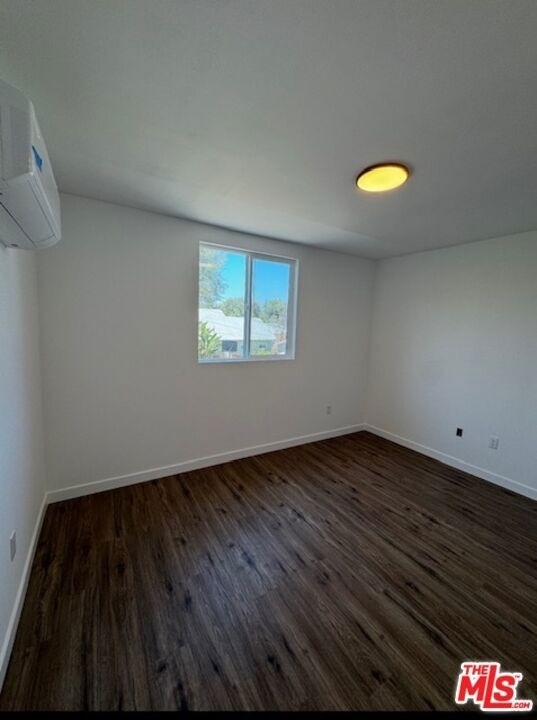 3212 1/2 Glenhurst Avenue - Photo 22