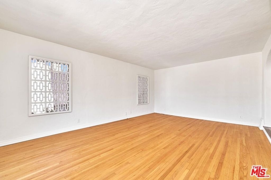 918 S Stanley Avenue - Photo 2