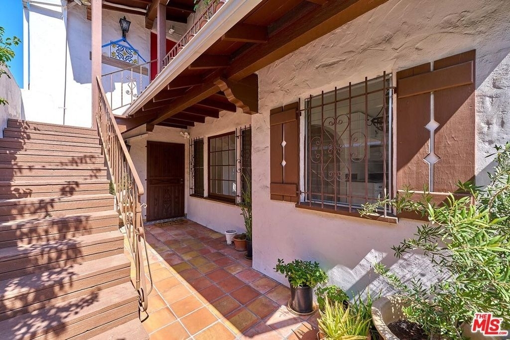 918 S Stanley Avenue - Photo 22