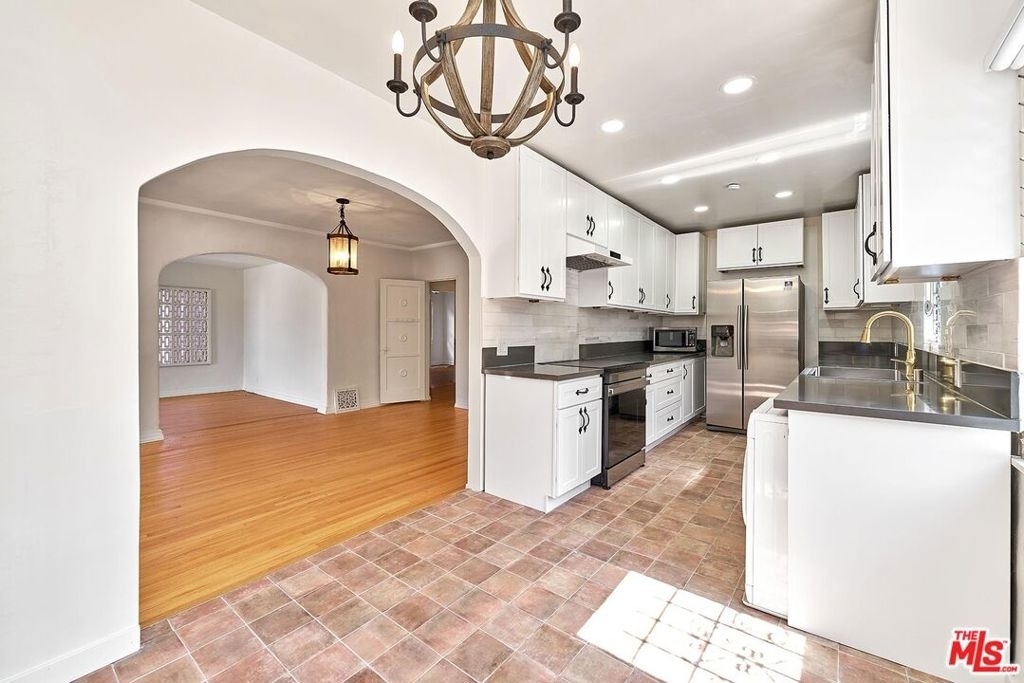 918 S Stanley Avenue - Photo 9