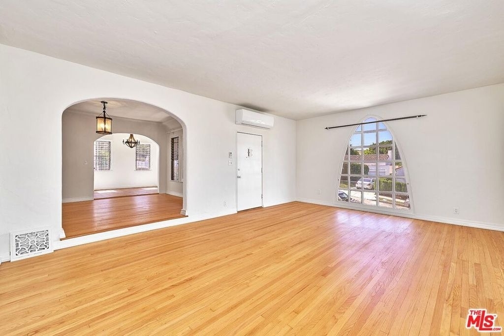 918 S Stanley Avenue - Photo 3