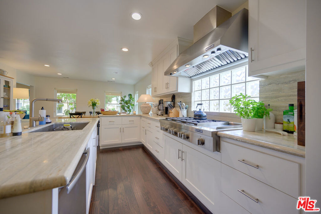 2241 S Beverly Drive - Photo 11
