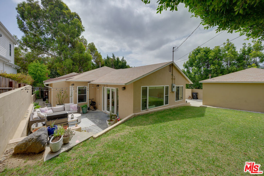 2241 S Beverly Drive - Photo 36