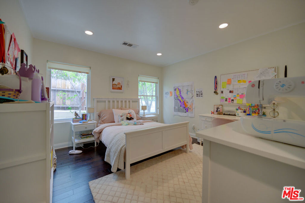 2241 S Beverly Drive - Photo 33