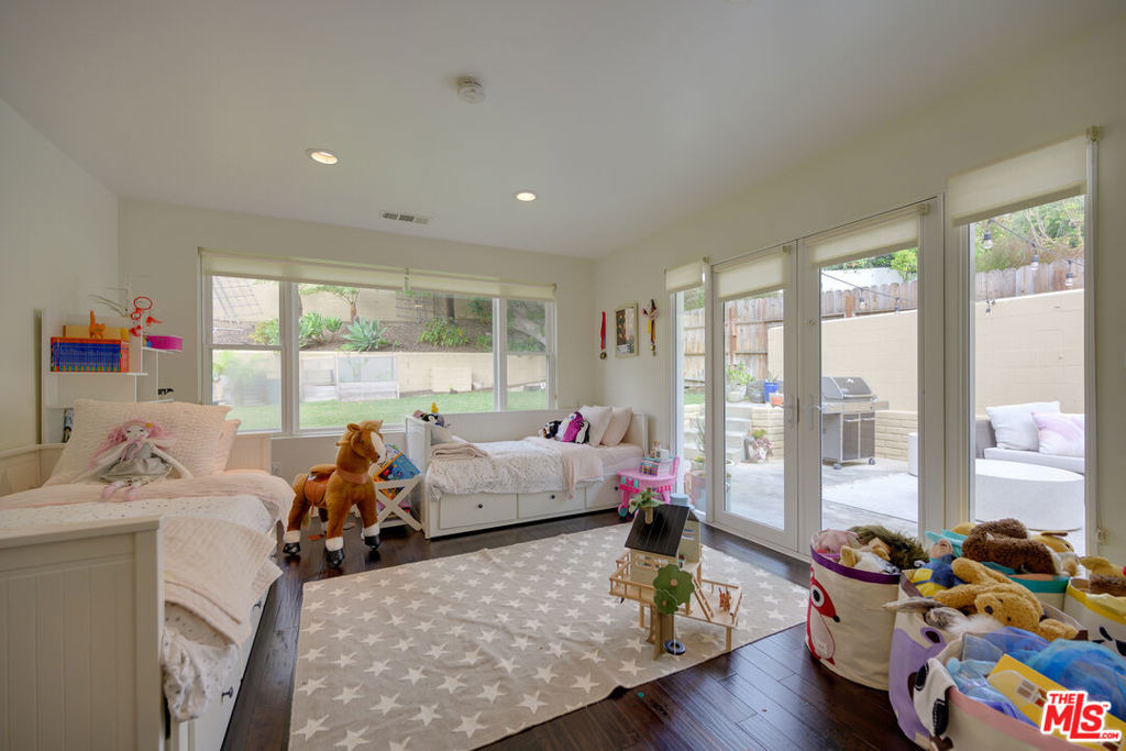 2241 S Beverly Drive - Photo 24