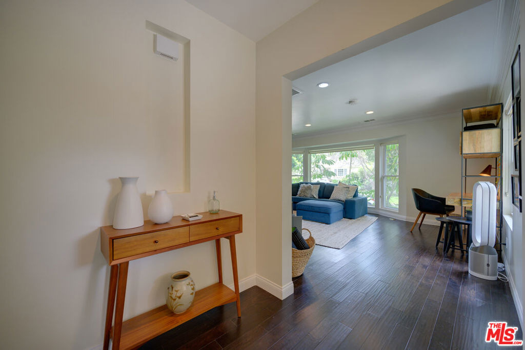2241 S Beverly Drive - Photo 3