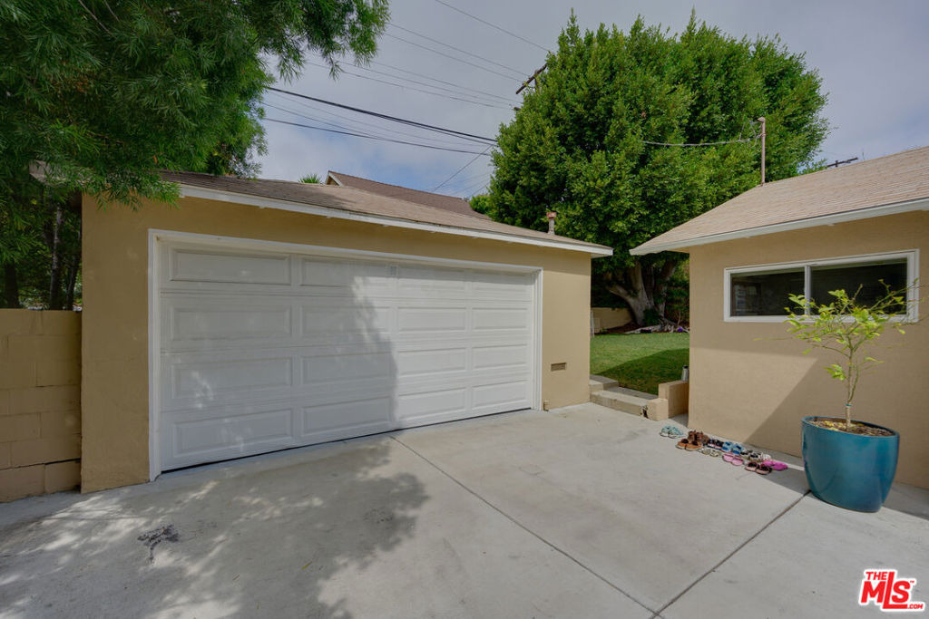 2241 S Beverly Drive - Photo 40