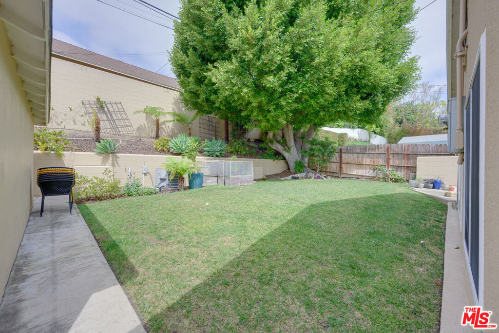 2241 S Beverly Drive - Photo 34