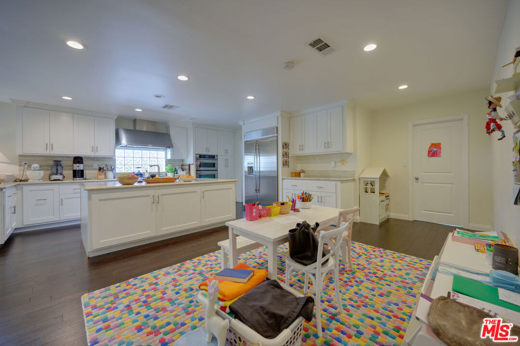 2241 S Beverly Drive - Photo 18