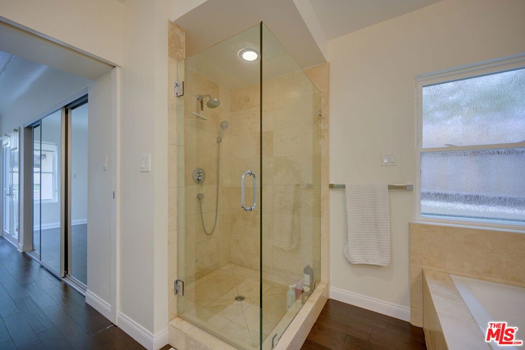 2241 S Beverly Drive - Photo 22
