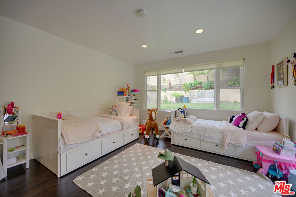 2241 S Beverly Drive - Photo 25