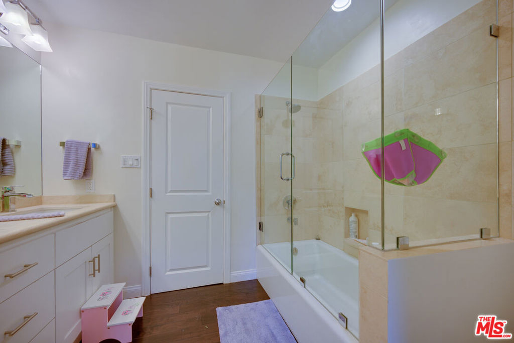 2241 S Beverly Drive - Photo 29