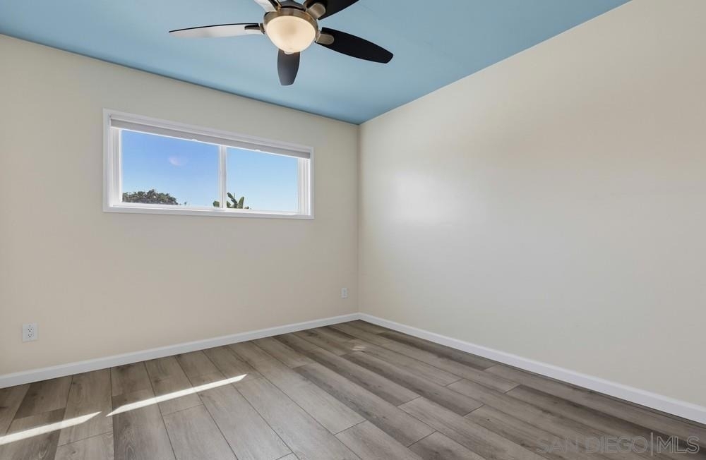330 35th St - Photo 16