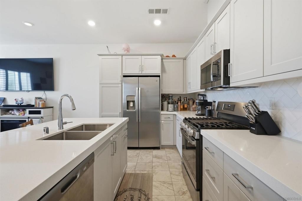 2044 Bluestone Cir. - Photo 39
