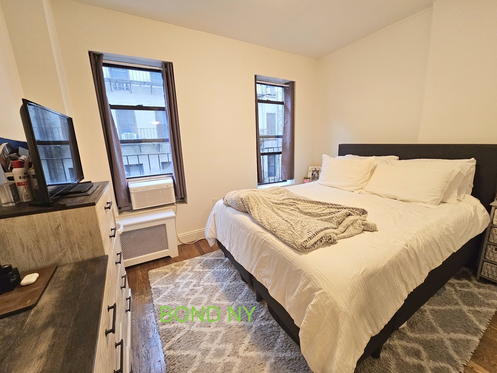 East 89th Street - Photo 0