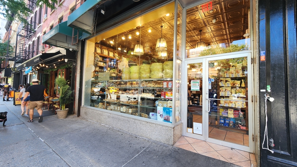 East 89th Street - Photo 5