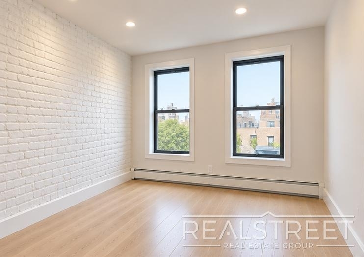 2162 Fulton Street - Photo 5