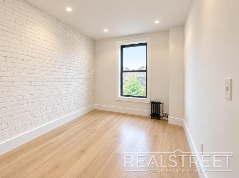2162 Fulton Street - Photo 2