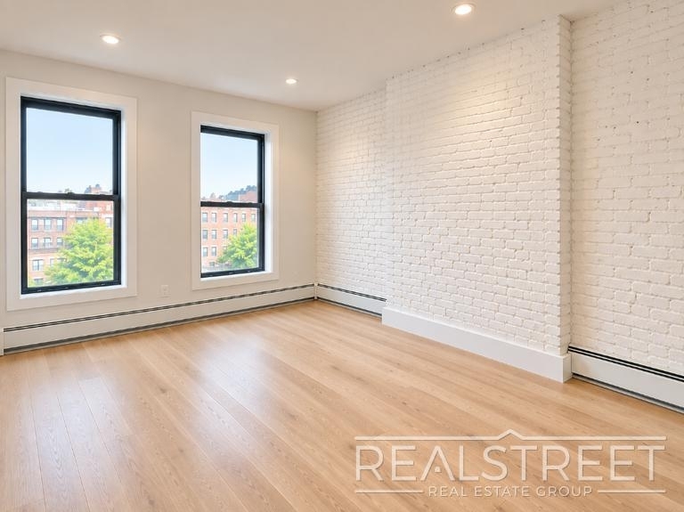 2162 Fulton Street - Photo 4
