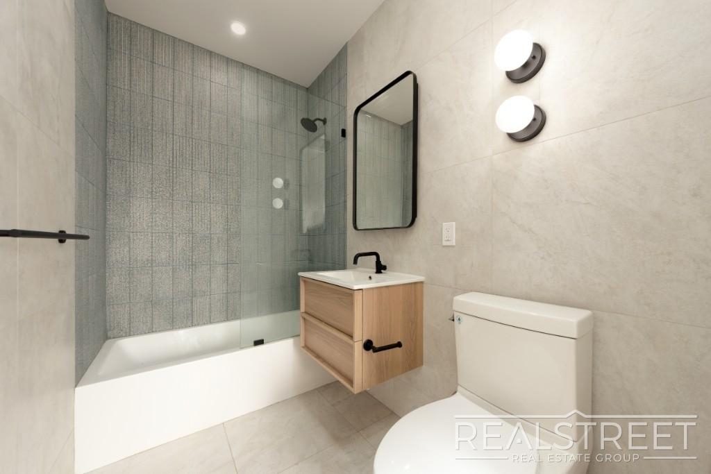 972 Bushwick Avenue - Photo 8