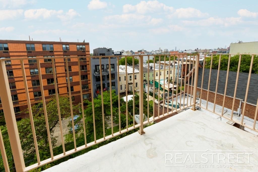 972 Bushwick Avenue - Photo 6