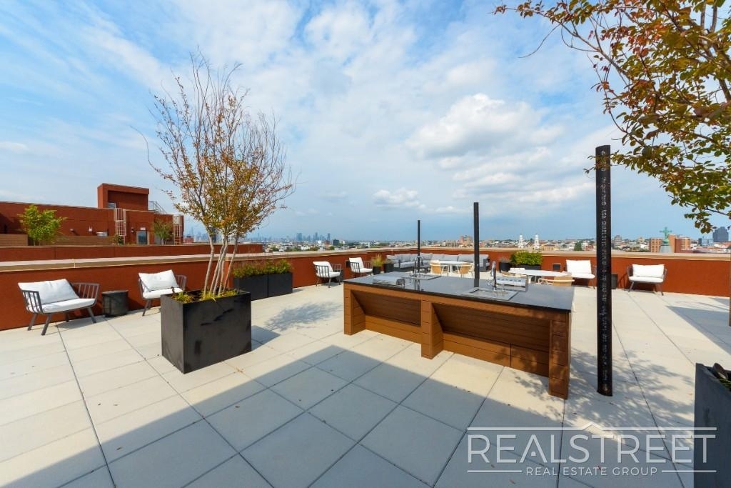 972 Bushwick Avenue - Photo 15