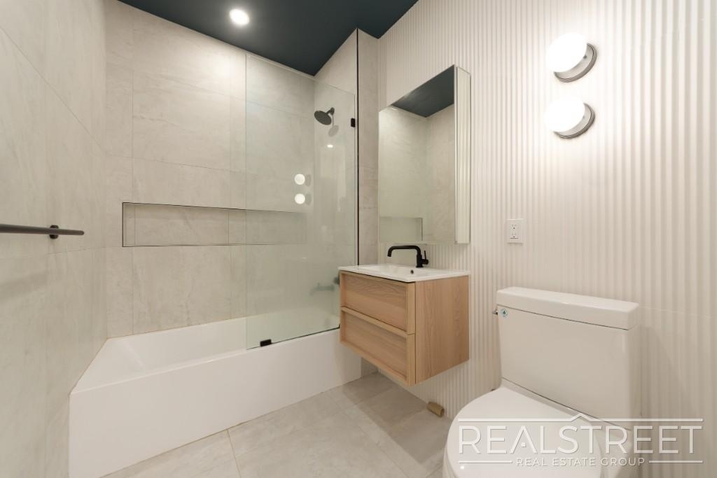 972 Bushwick Avenue - Photo 7