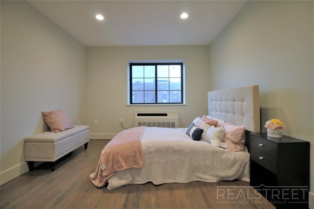 1337 Nostrand Ave - Photo 1