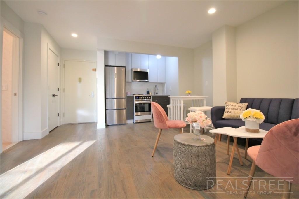1337 Nostrand Ave - Photo 6