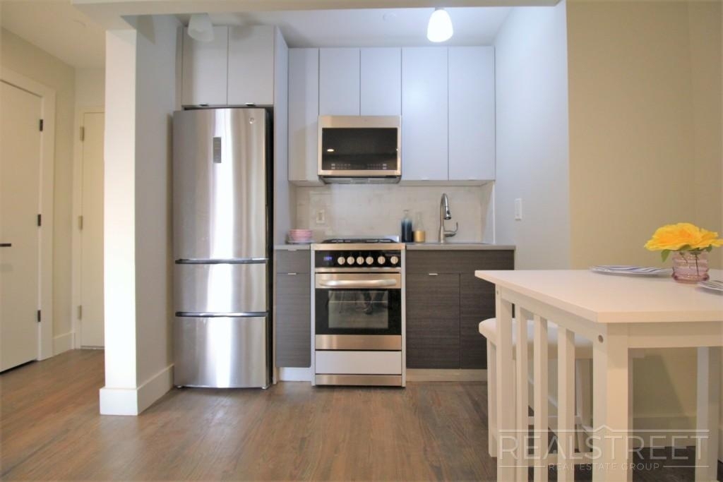 1337 Nostrand Ave - Photo 5