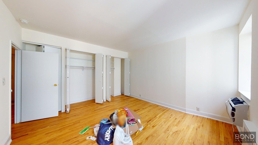 East 12th Street - Photo 3