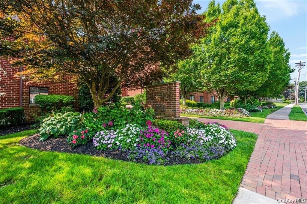 99 S Park Avenue - Photo 1