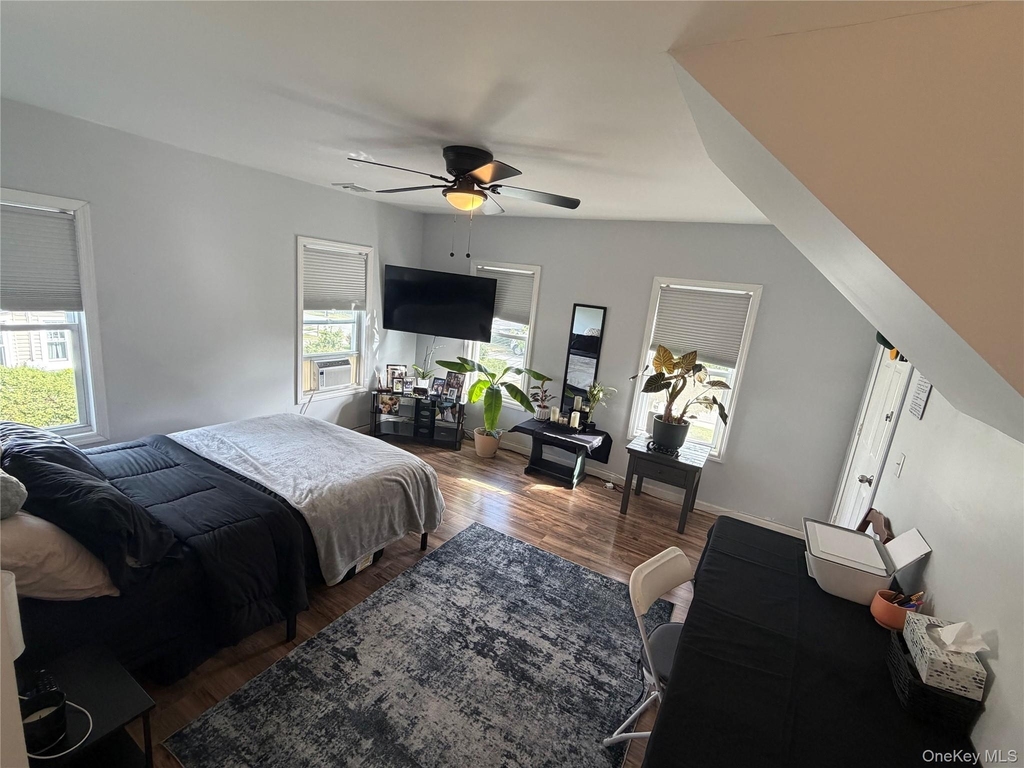 40 Tyler Avenue - Photo 2