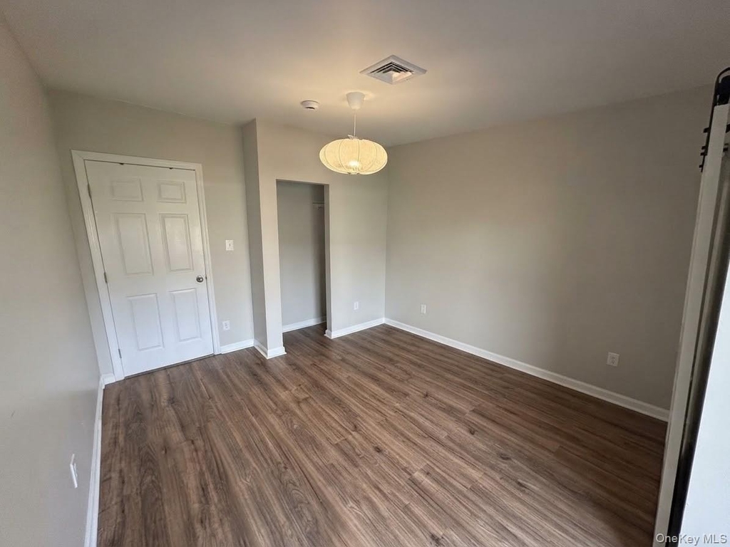 40 Tyler Avenue - Photo 7