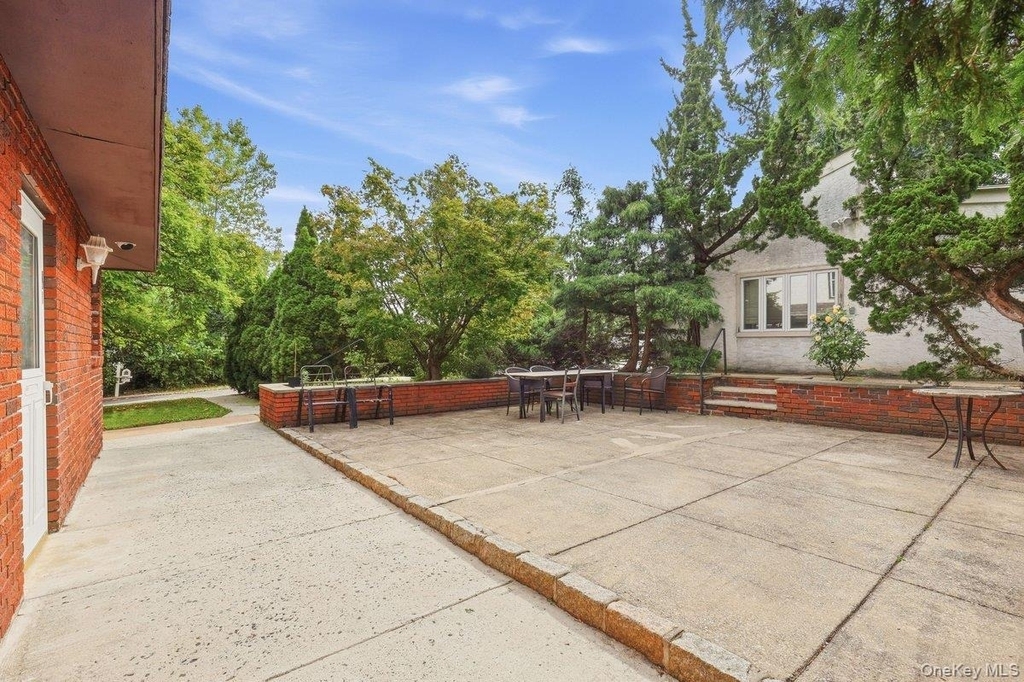 100 Highland Avenue - Photo 10