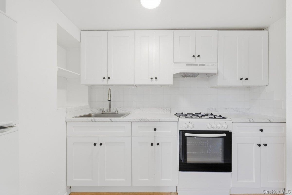 100 Highland Avenue - Photo 1