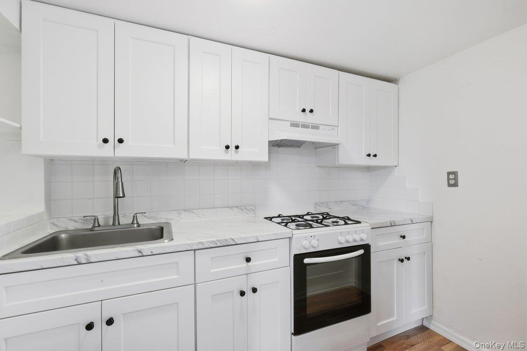 100 Highland Avenue - Photo 2