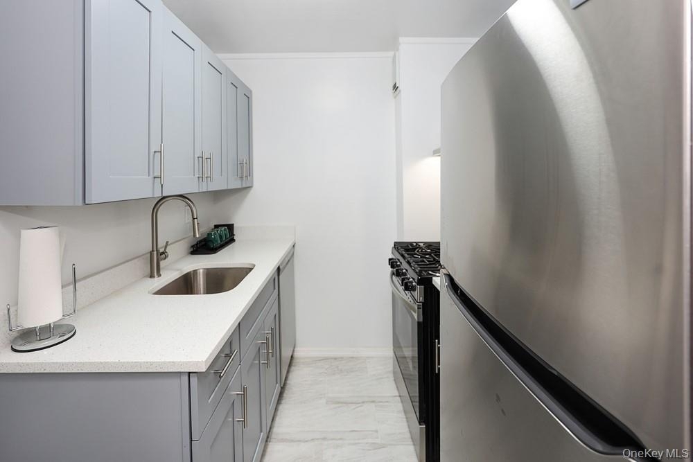 100 Clinton Avenue - Photo 7