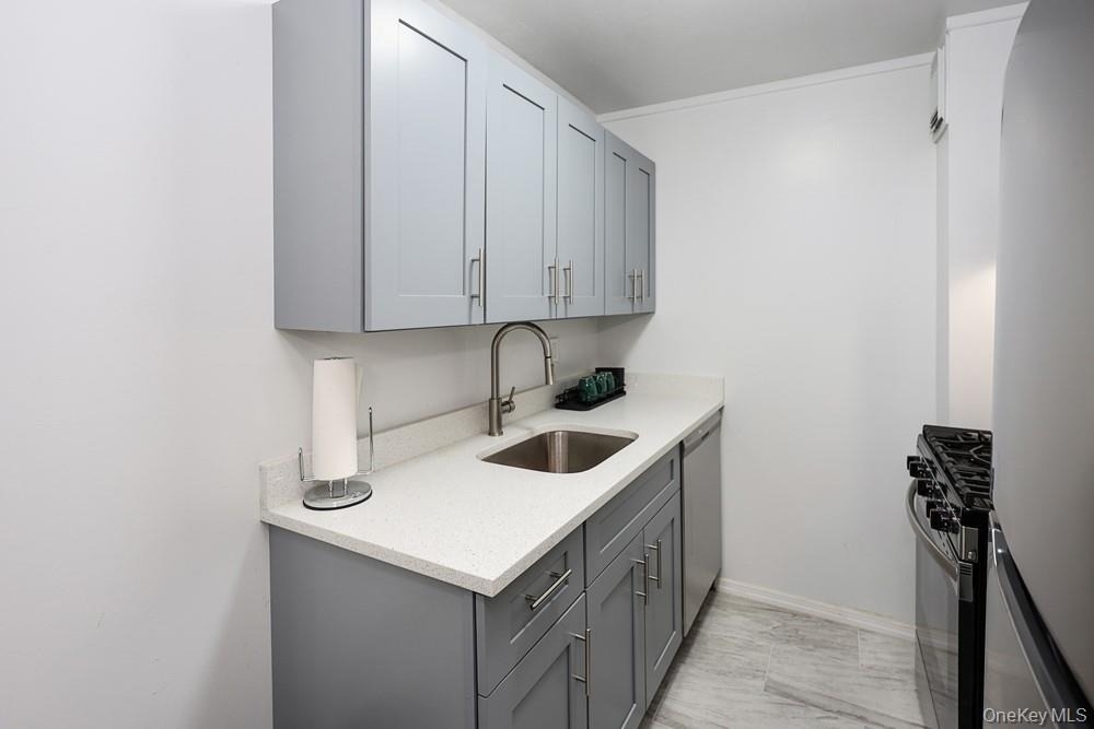 100 Clinton Avenue - Photo 8