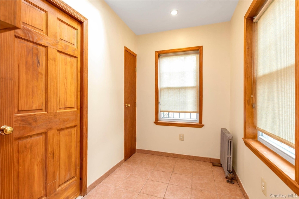 71-39 Nansen Street - Photo 9