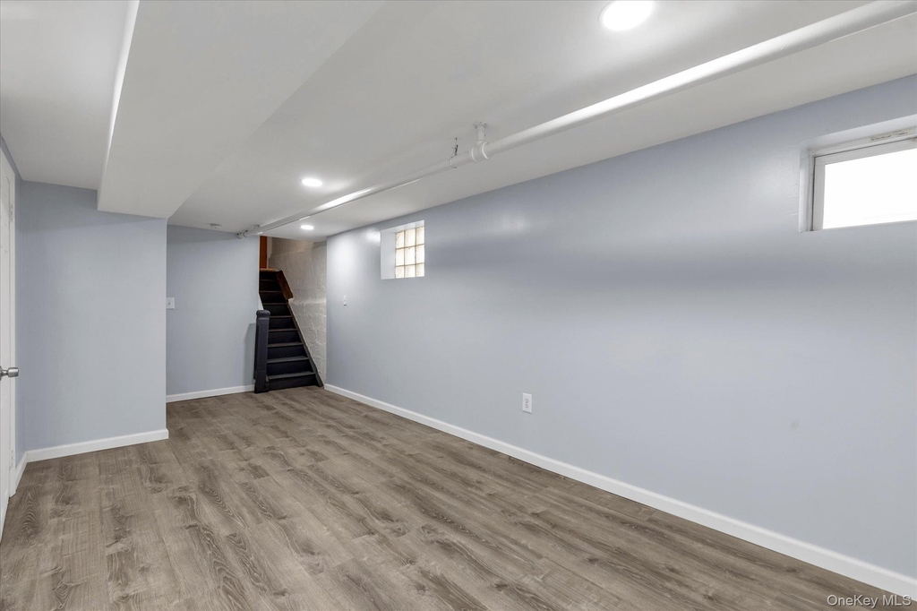 71-39 Nansen Street - Photo 16