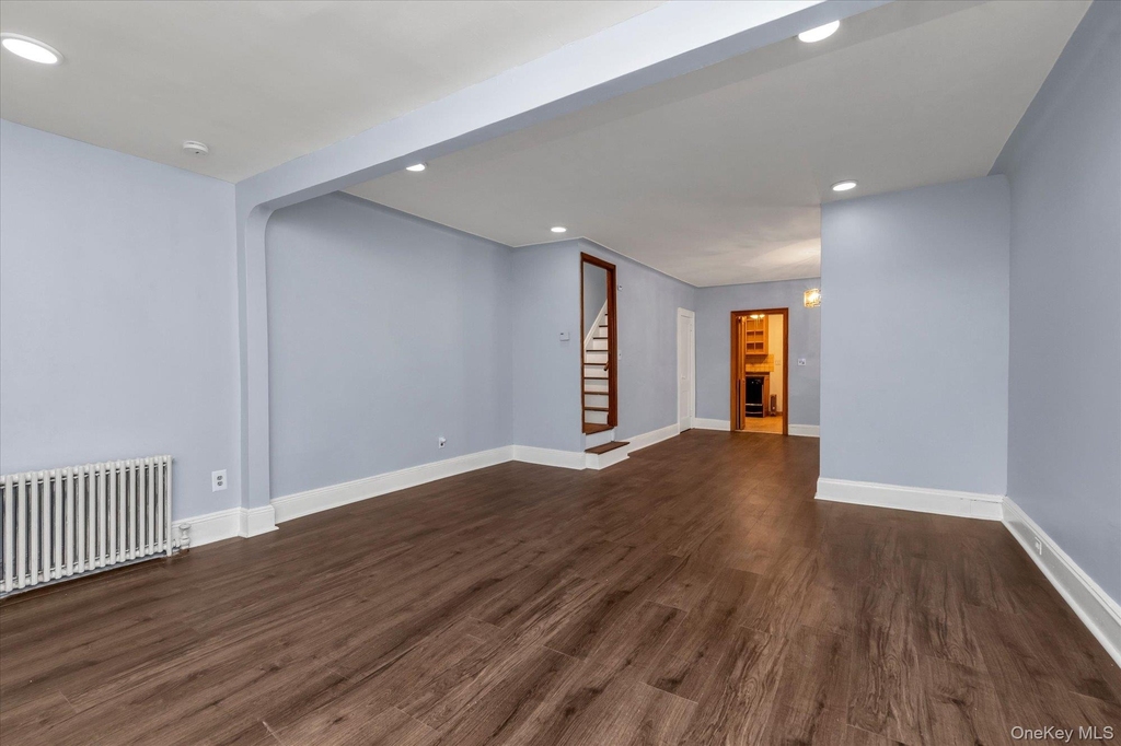 71-39 Nansen Street - Photo 5