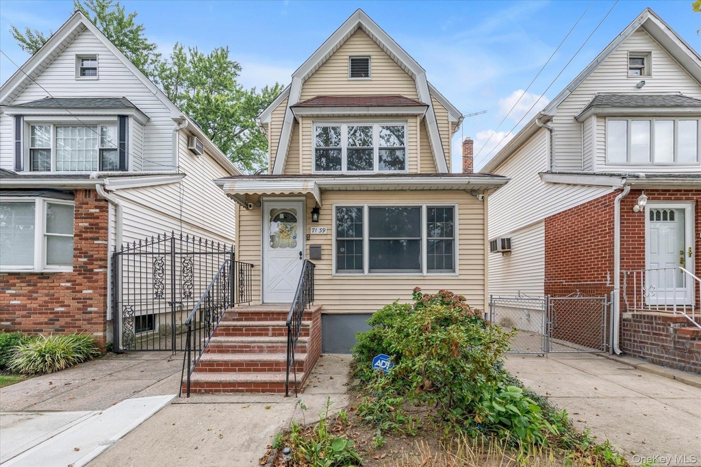 71-39 Nansen Street - Photo 0