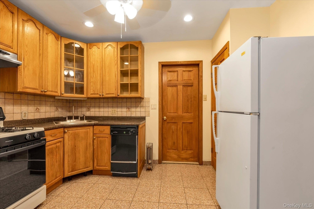 71-39 Nansen Street - Photo 7