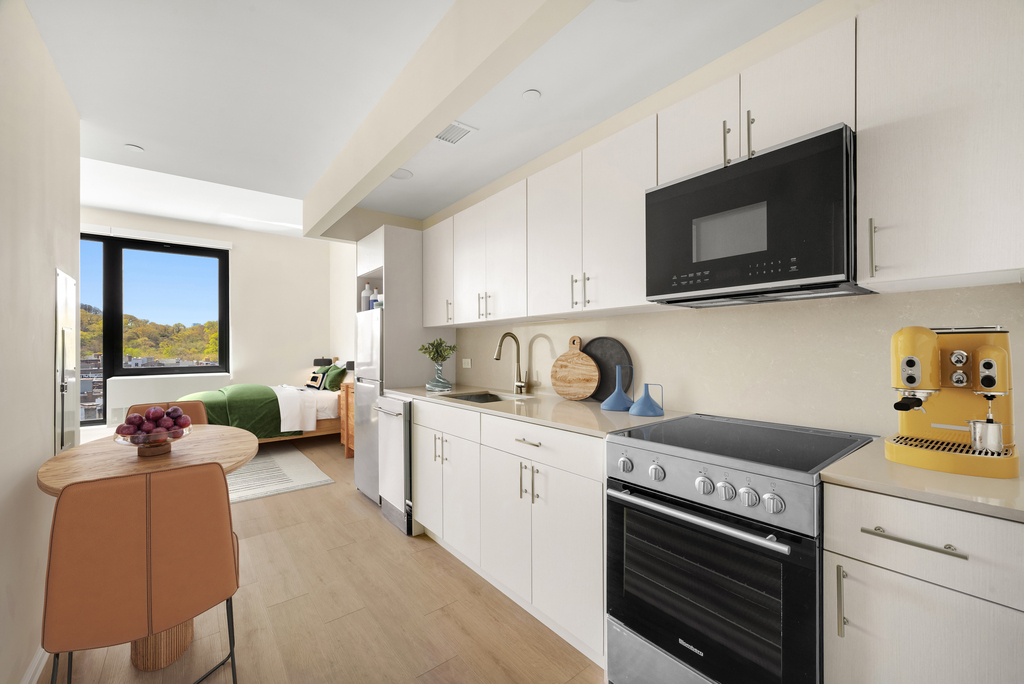 4778 Broadway - Photo 1